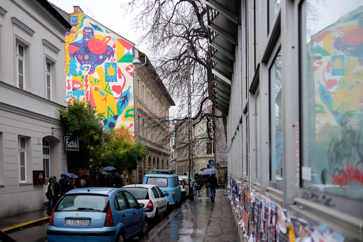 Многие дома Будапешта раскрашены