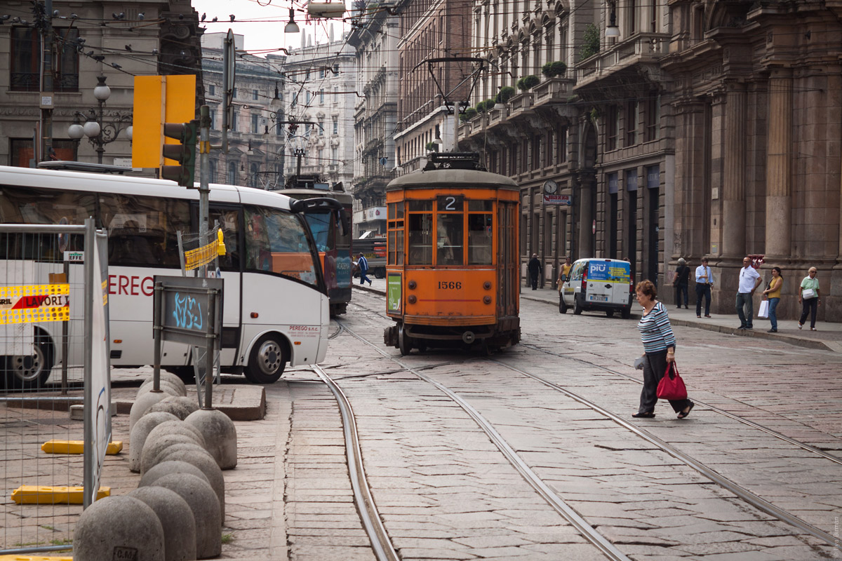 Обычные миланцы передвигаются на милейших трамваях
