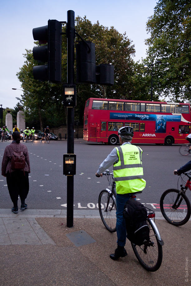 Кнопка «Я хочу перейти дорогу» в Лондоне